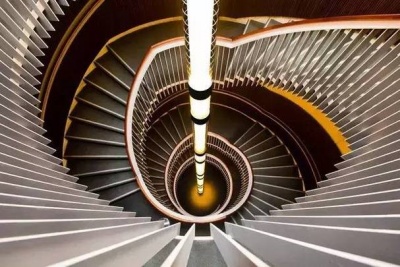 Wide-angle lenses can highlight the foreground